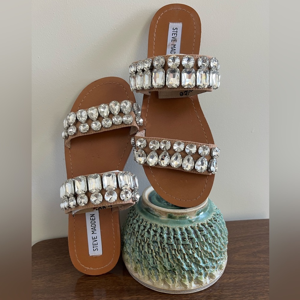 Steve Madden “Hazie” Sandals with OverSized 😍Rhinestones Size 7.5 M